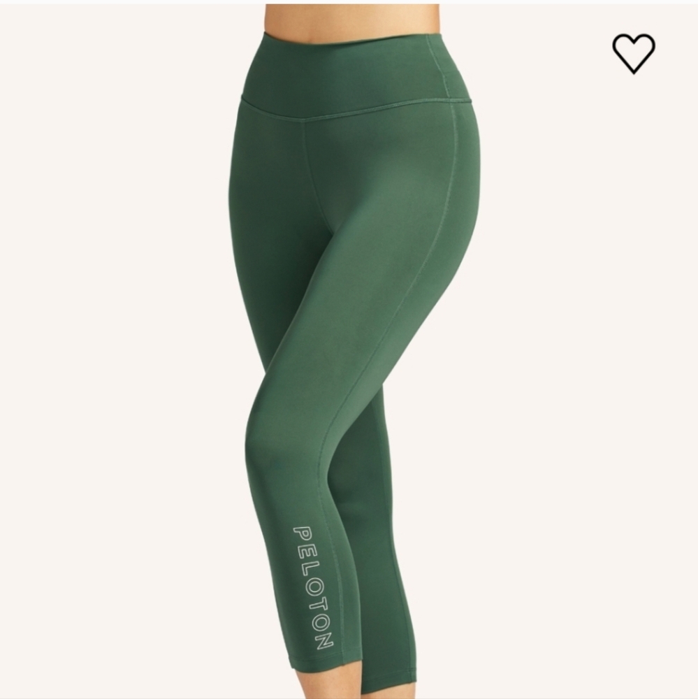 Peloton Move Mission Green Capri Leggings Size Medium